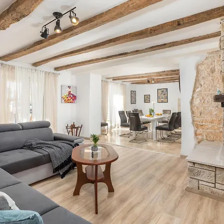 Amazing In With Wifi Holiday home
