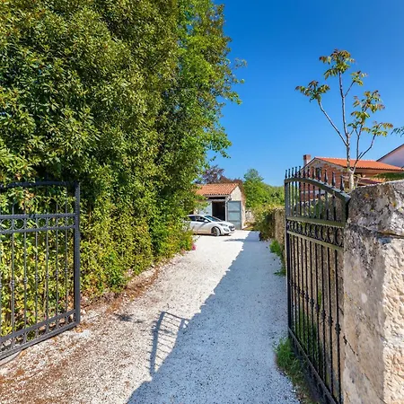 Amazing In With Wifi * Modrušani