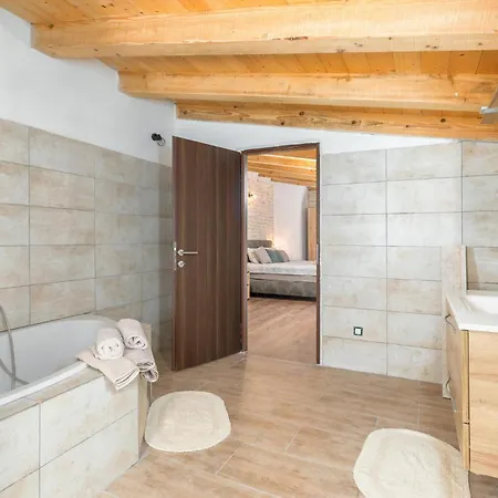 Amazing In With Wifi Holiday home Modrusani